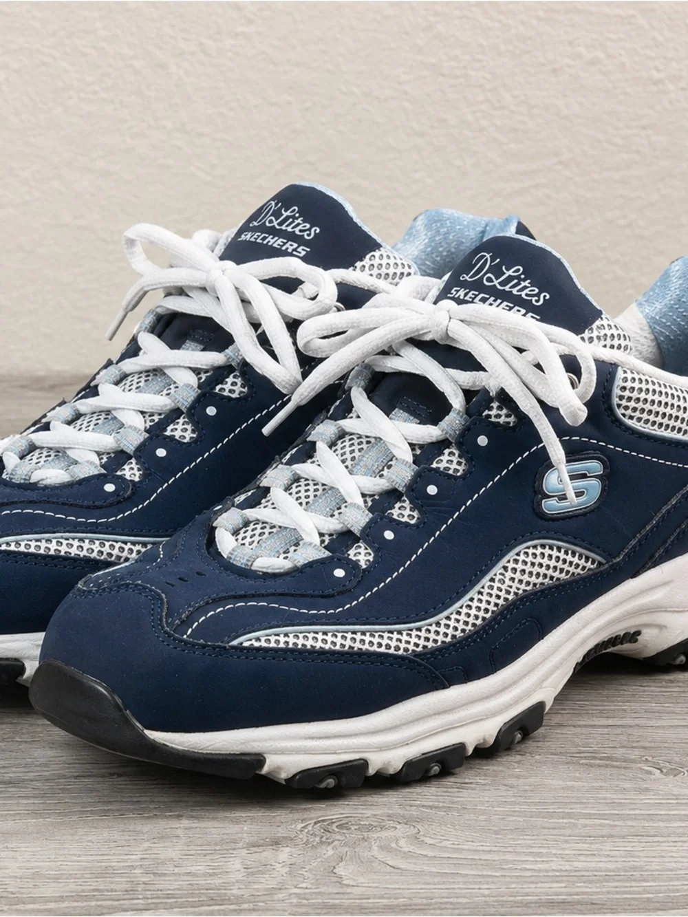 Skechers D'Lites Navy and White Chunky Trainers